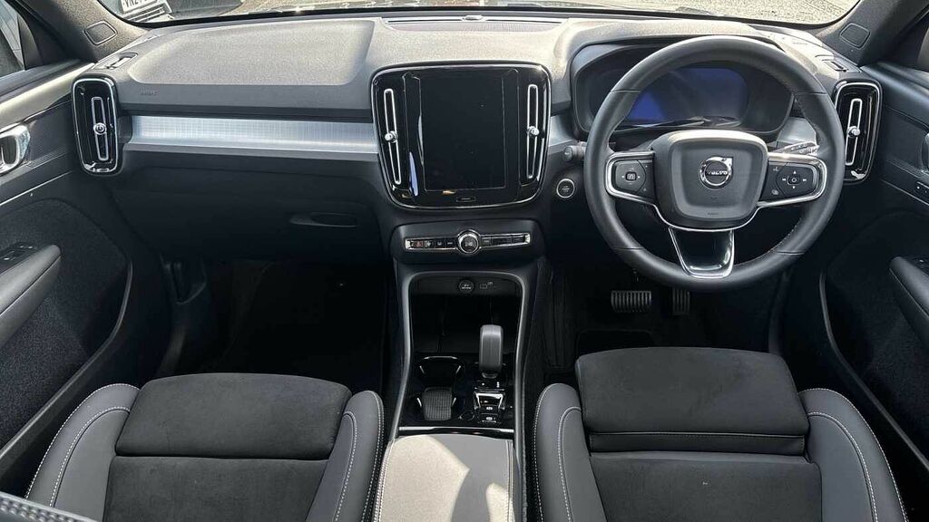 Volvo XC40 Black Edition Plus, B3 Mild Hybrid, BC25HXW Black #5