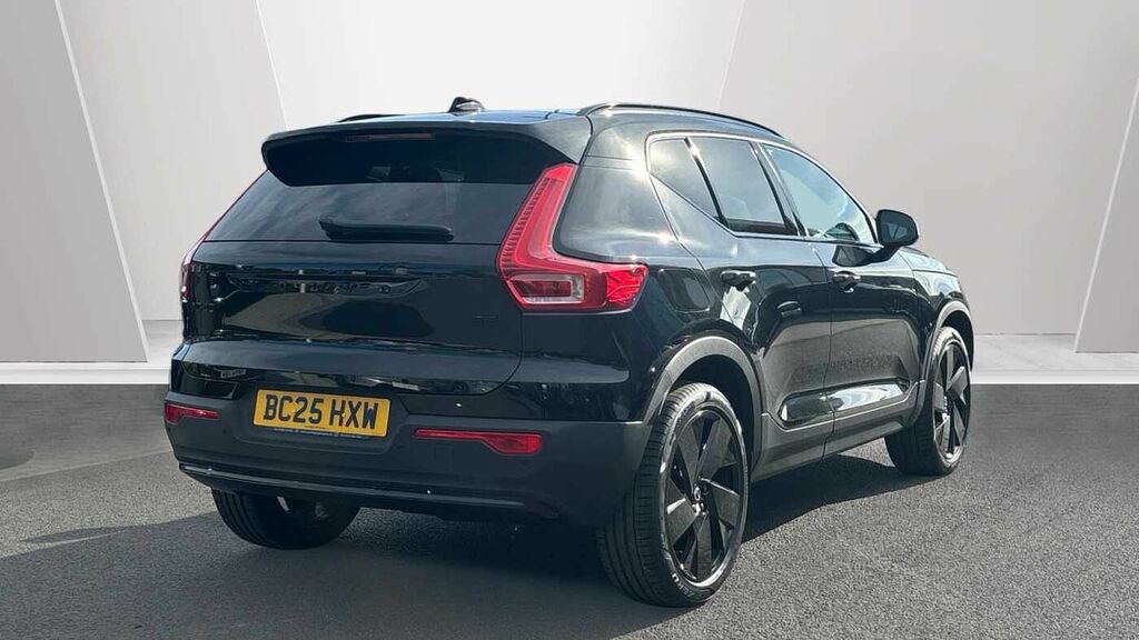Volvo XC40 Black Edition Plus, B3 Mild Hybrid, BC25HXW Black #2