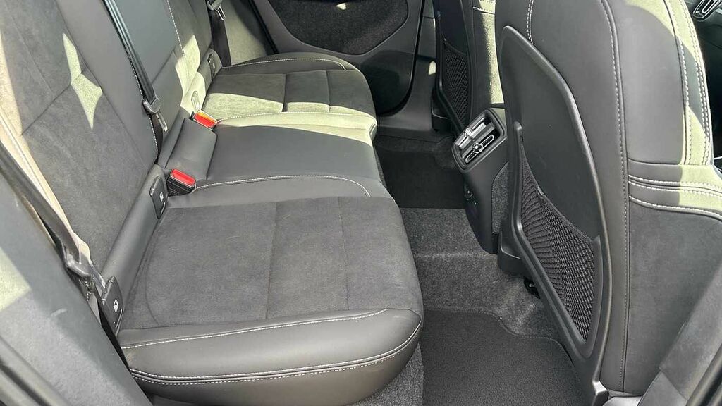 Volvo XC40 Black Edition Plus, B3 Mild Hybrid, BC25HXW Black #6