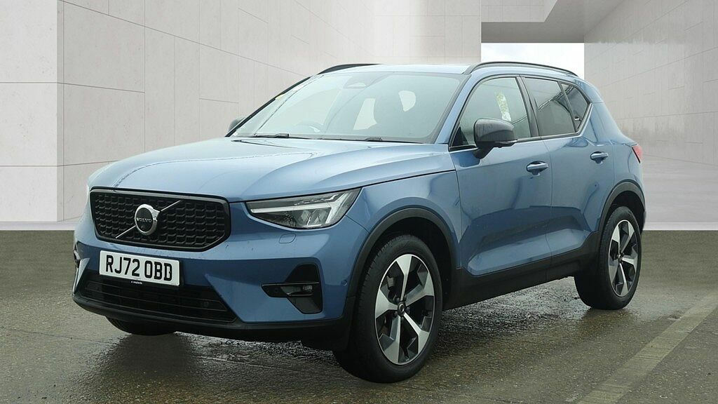 Volvo XC40 Ultimate, B4 Mild Hybrid, Dark RJ72OBD Blue #2