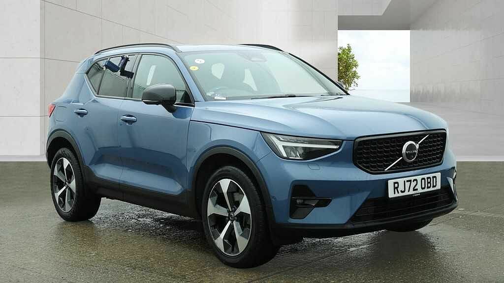 Volvo XC40 Ultimate, B4 Mild Hybrid, Dark Blue