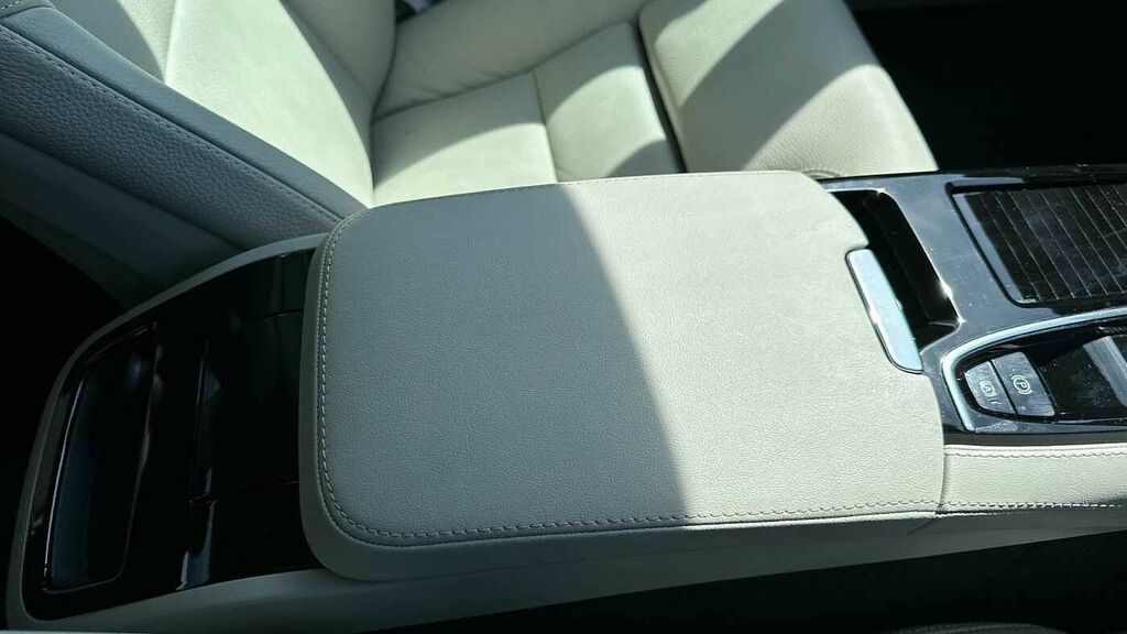 Volvo S90 Ultimate Black #50