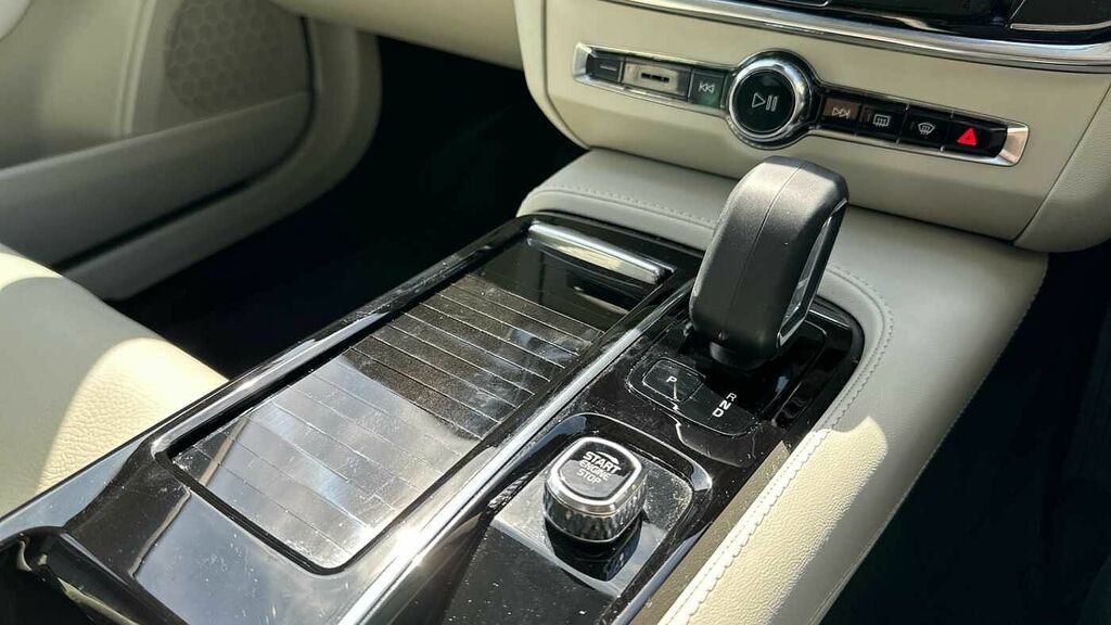 Volvo S90 Ultimate Black #25