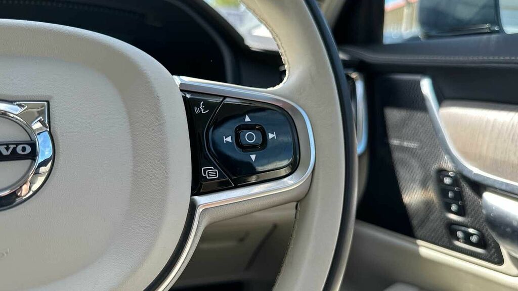 Volvo S90 Ultimate Black #21