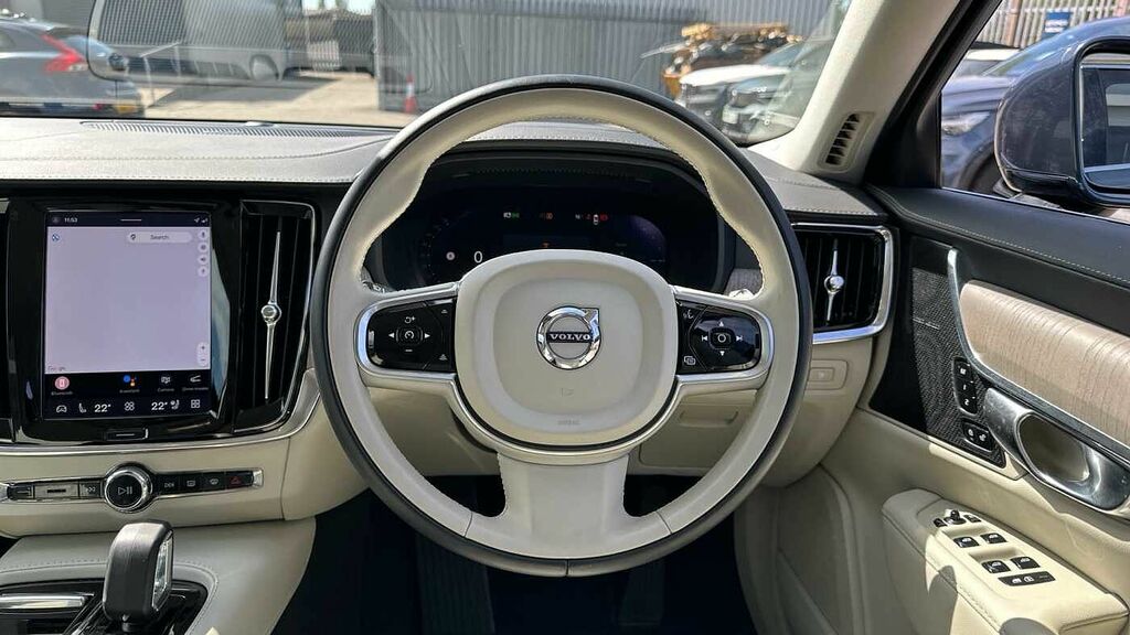 Volvo S90 Ultimate Black #10