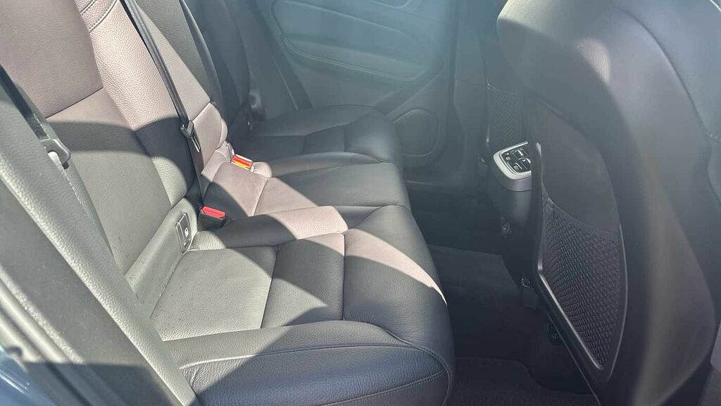 Volvo XC60 Plus, B4 Awd Mild Hybrid, Dark WG72ZCX Grey #6