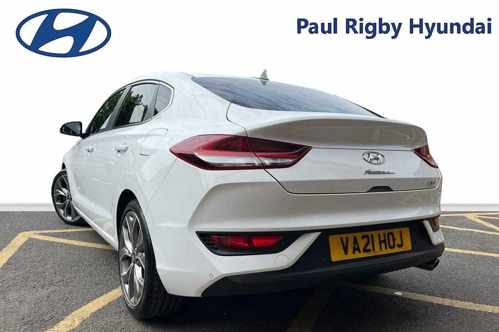 Hyundai I30 1.4 T-gdi Premium Dct White #3