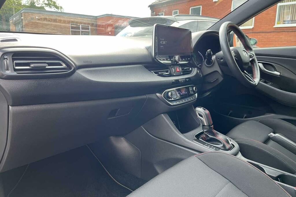 Hyundai I30 1.5 T-gdi N Line Dct White #2