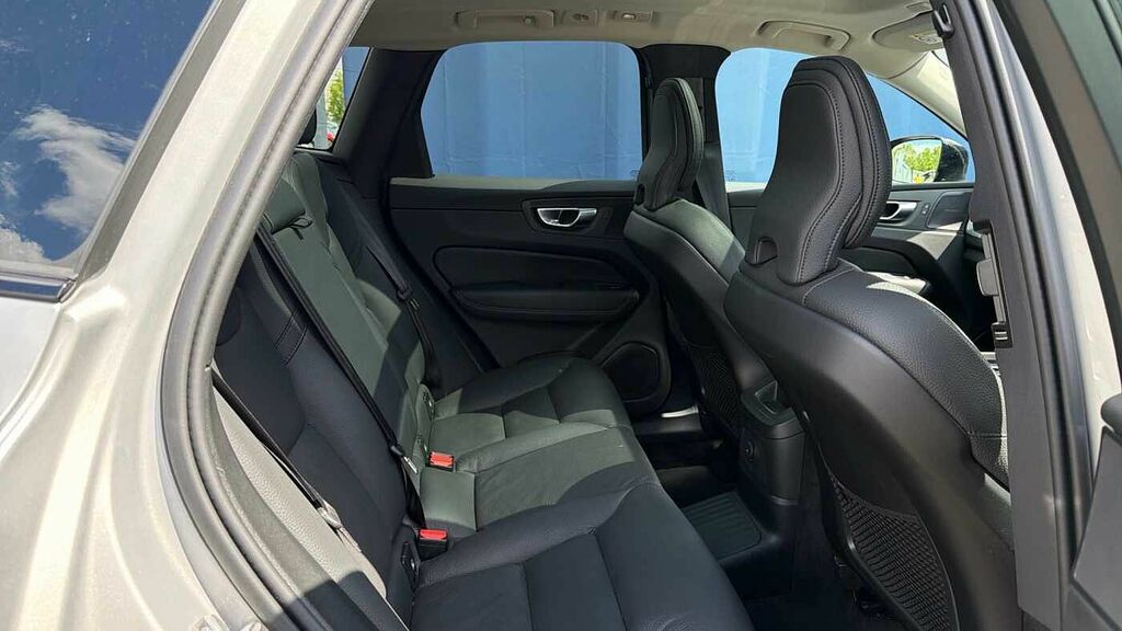 Volvo XC60 T6 345Bhp Plus Dark Awd Plug-in Hybrid - 360 Pa RE25WGF Silver #6