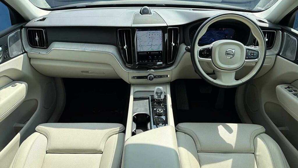 Volvo XC60 B5 257Bhp Ultimate Dark Awd Mild Hybrid - Front KR23WGM Blue #5