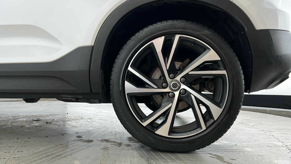Volvo XC40 R-design Pro, T3 GU22HKB White #4