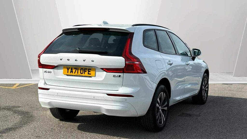 Volvo XC60 Momentum, B4 Awd Mild Hybrid YA71OFE White #2