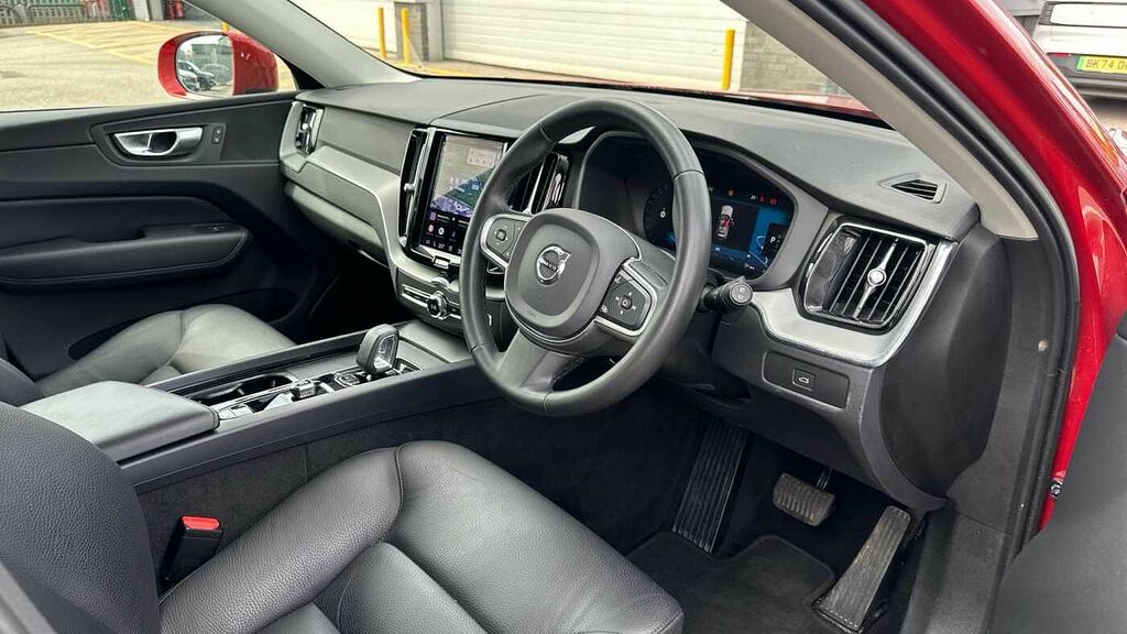 Volvo XC60 Core, B5 Awd Mild Hybrid, YY23EOS Red #4