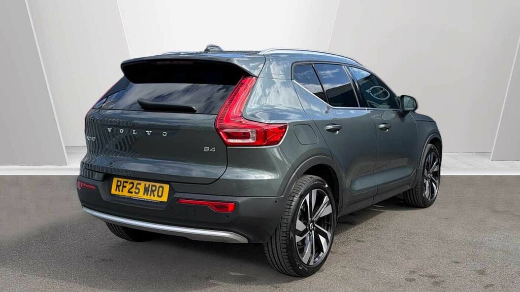 Volvo XC40 B4 194Bhp Ultra Bright Mild Hybrid - Panoramic RF25WRO #2