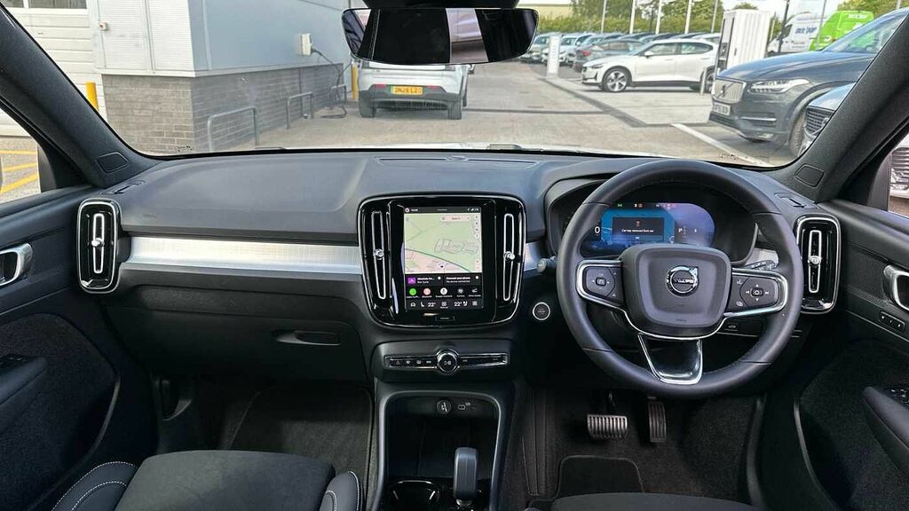 Volvo XC40 Plus, B3 Mild Hybrid, Dark DY26MYX White #5