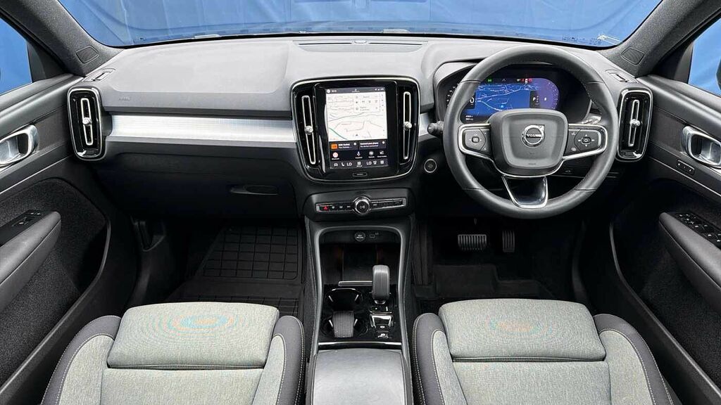 Volvo XC40 B3 161Bhp Plus Dark Mild Hybrid - Rear Parking BJ22XKC Black #5