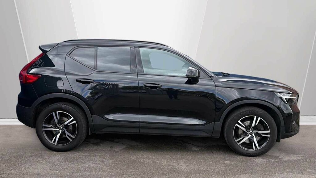 Volvo XC40 B3 161Bhp Plus Dark Mild Hybrid - Rear Parking BJ22XKC Black #3
