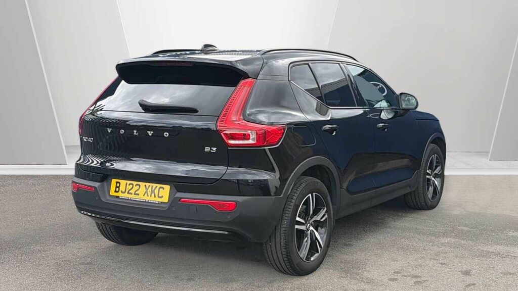 Volvo XC40 B3 161Bhp Plus Dark Mild Hybrid - Rear Parking BJ22XKC Black #2