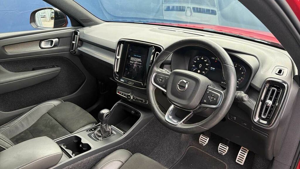 Volvo XC40 T3 161Bhp R-design - Rear Park Camera LV70USD Red #4