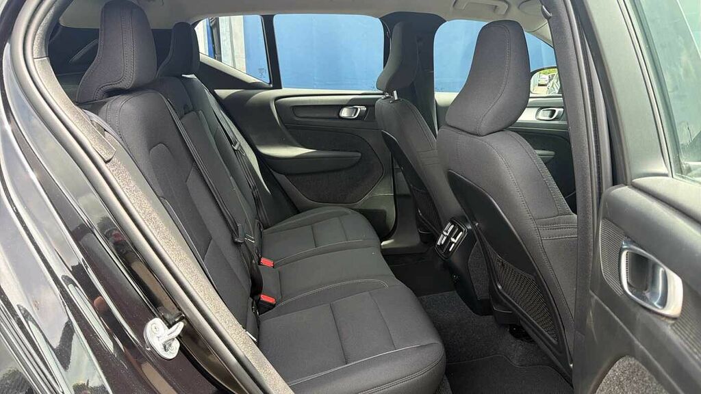 Volvo XC40 T3 161Bhp Momentum - Rear Park Assist Black #6