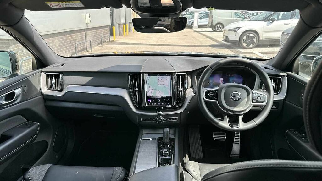 Volvo XC60 R-design, B5 Awd Mild Hybrid FL22LKG Black #5