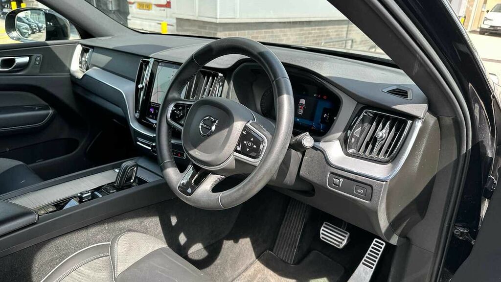 Volvo XC60 R-design, B5 Awd Mild Hybrid FL22LKG Black #4