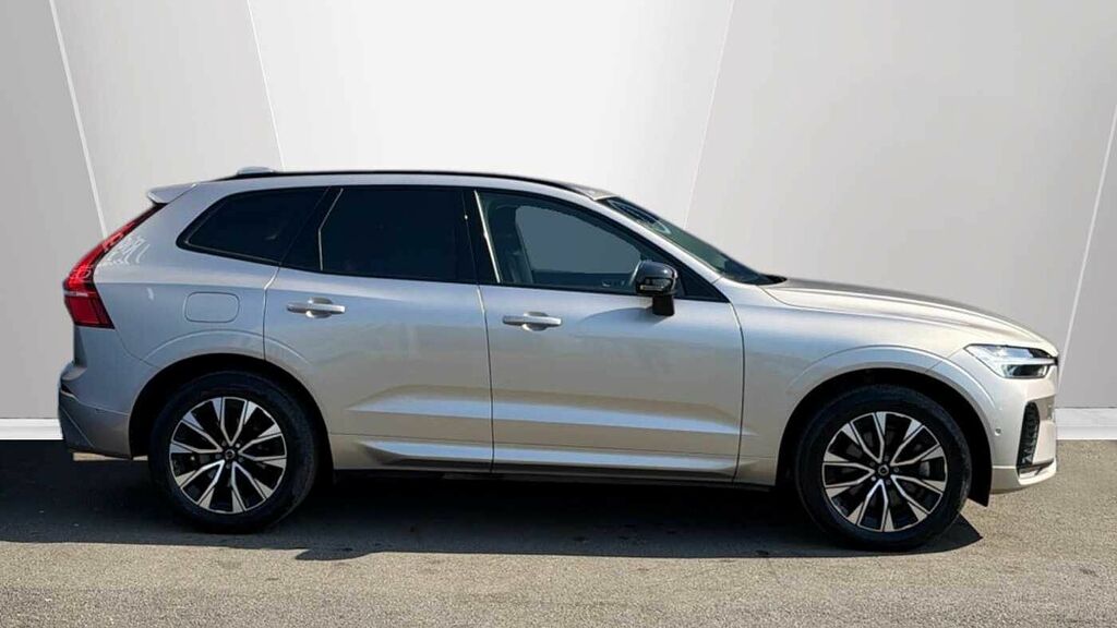 Volvo XC60 B4 194Bhp Plus Dark Mild Hybrid - Heated Seats YY72VWS #3