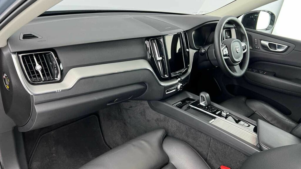 Volvo XC60 B4 194Bhp Plus Dark Mild Hybrid - Heated Seats SM72NNV Grey #6