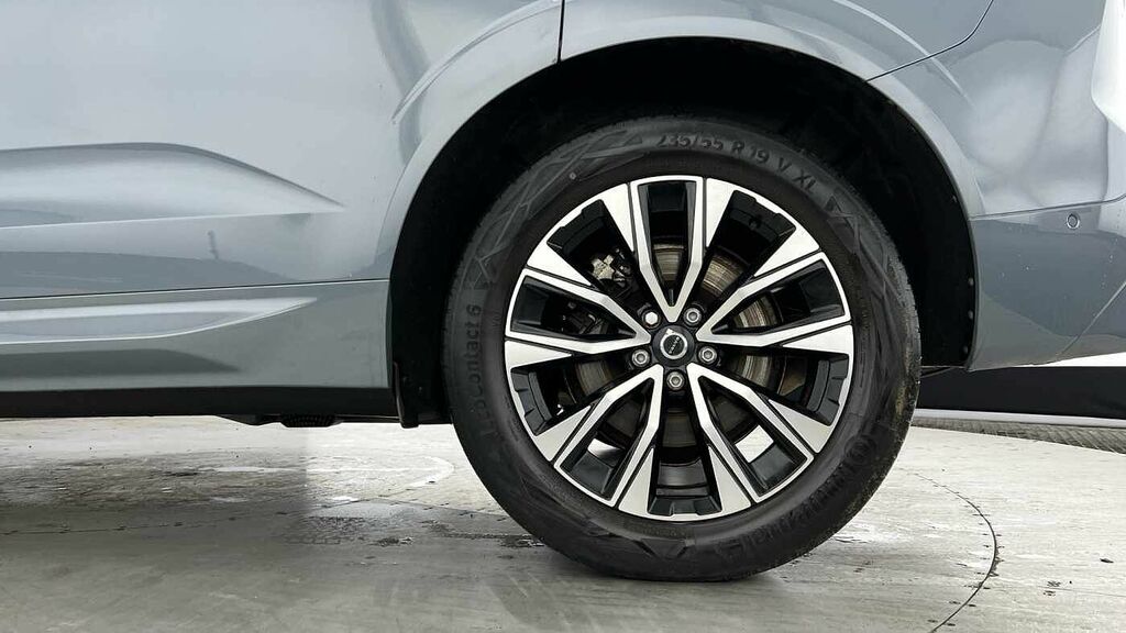 Volvo XC60 B4 194Bhp Plus Dark Mild Hybrid - Heated Seats SM72NNV Grey #4