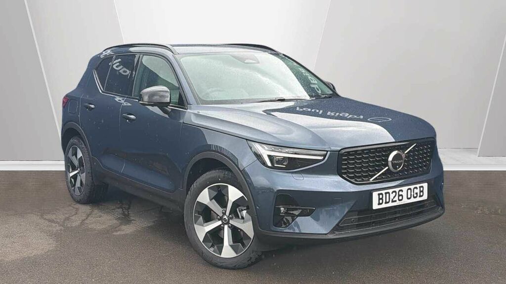 Volvo XC40 B4 194Bhp Plus Pro Dark Mild Hybrid - 360 Camer Blue