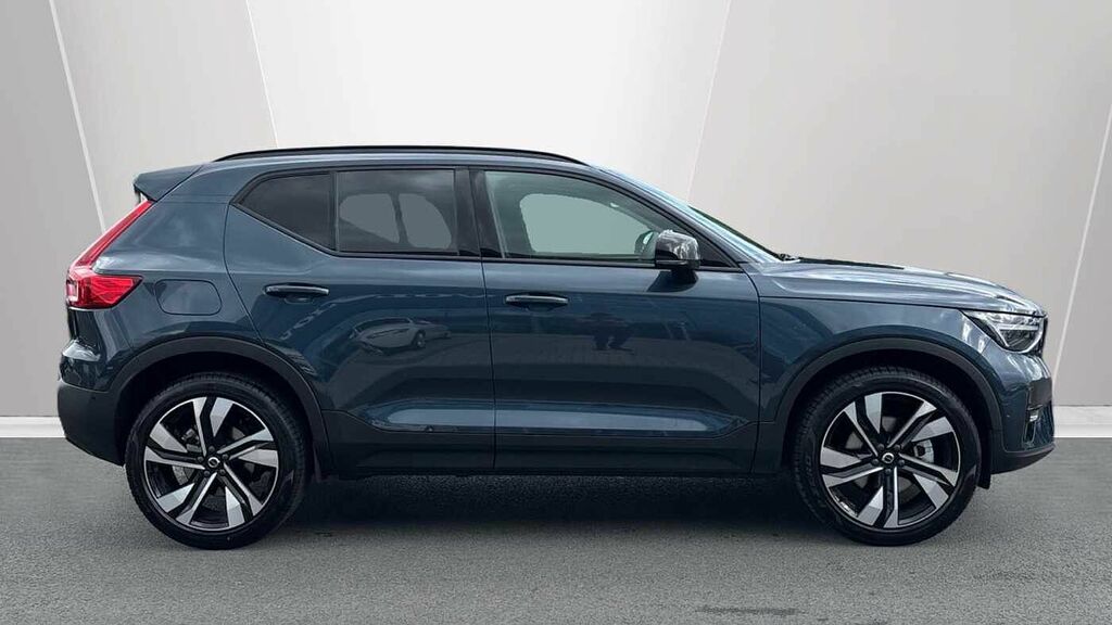 Volvo XC40 Ultra, B4 Mild Hybrid, Dark BN26WBO Blue #3