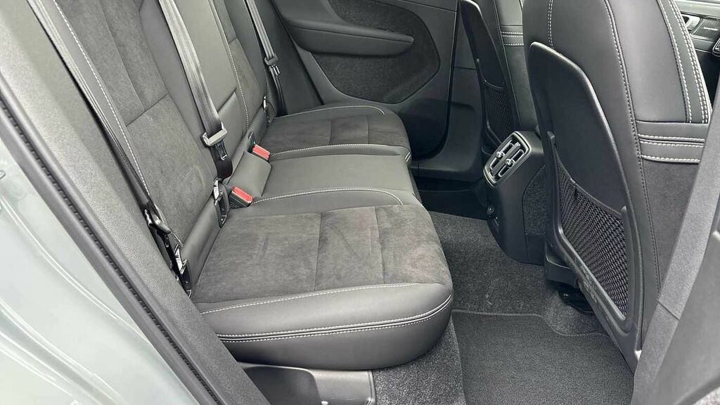 Volvo EC40 Black Edition Ultra, Single Motor Extended Range, Grey #6