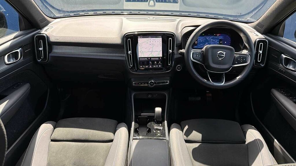 Volvo XC40 B4 194Bhp Ultimate Dark Mild Hybrid - Panoramic DN23VUC Black #5