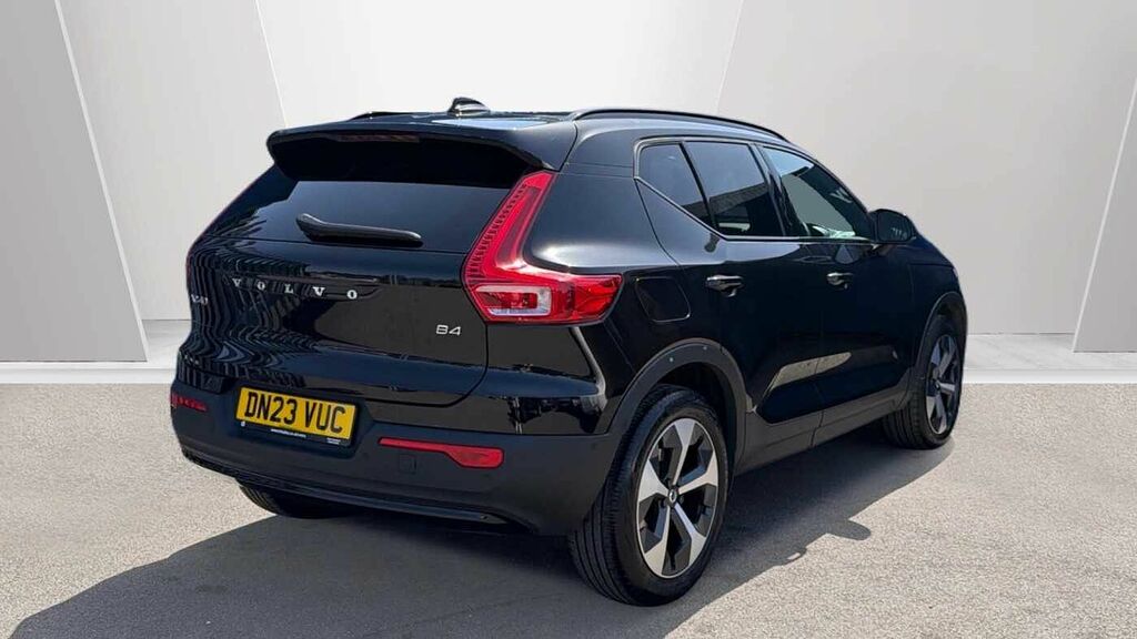 Volvo XC40 B4 194Bhp Ultimate Dark Mild Hybrid - Panoramic DN23VUC Black #2