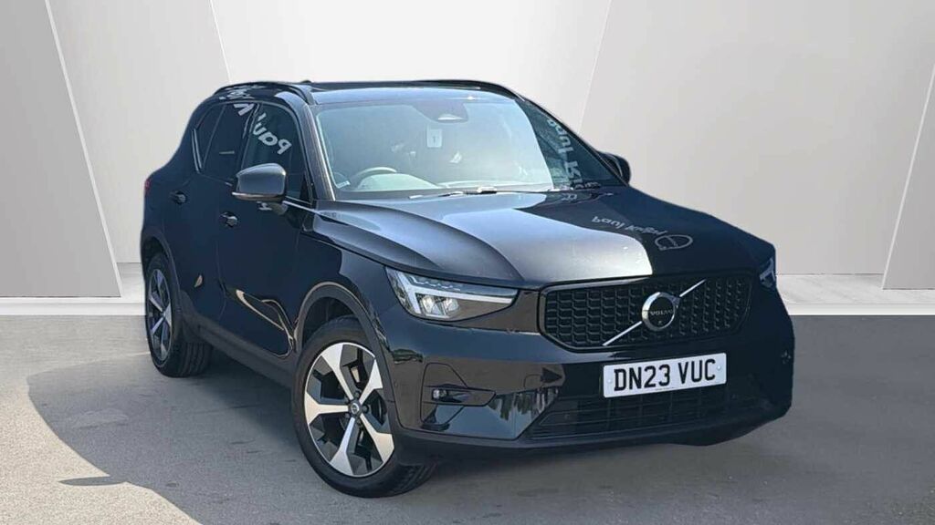 Volvo XC40 B4 194Bhp Ultimate Dark Mild Hybrid - Panoramic Black