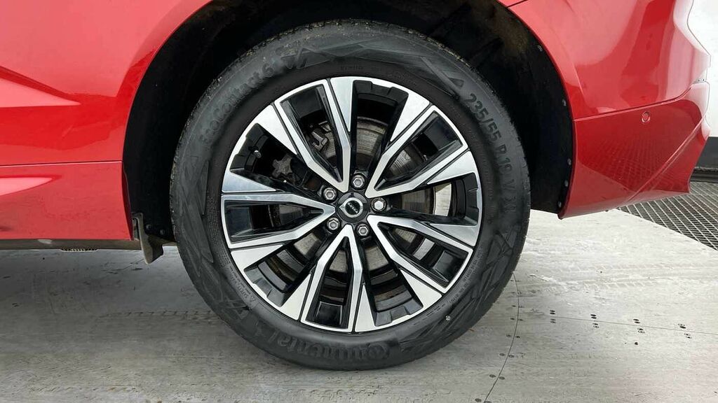 Volvo XC60 Plus, B4 Mild Hybrid, Dark WD72TLV Red #4