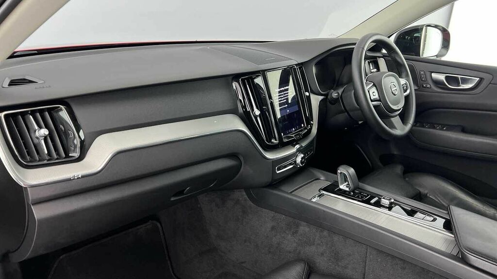 Volvo XC60 Plus, B4 Mild Hybrid, Dark WD72TLV Red #6
