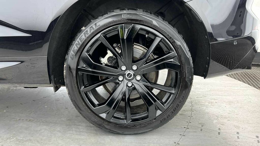 Volvo XC60 Black Edition Plus, B5 Awd Mild Hybrid, YG24GLD Black #4