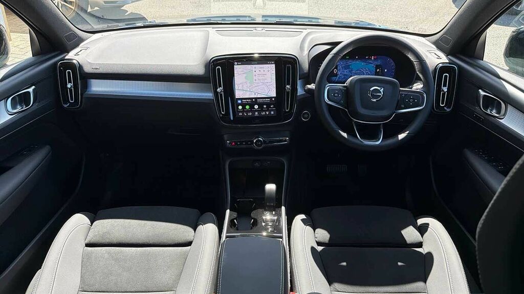 Volvo XC40 B3 161Bhp Plus Dark Mild Hybrid - Rear Parking BT26VJK Blue #5