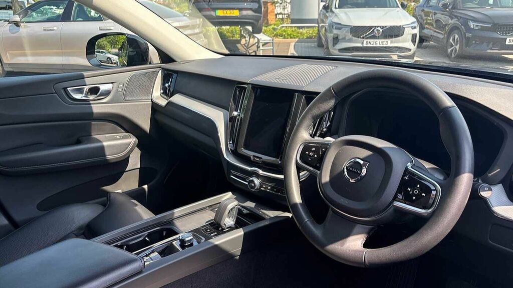 Volvo XC60 B4 Plus Dark Awd Geartronic BT72HNM Black #4