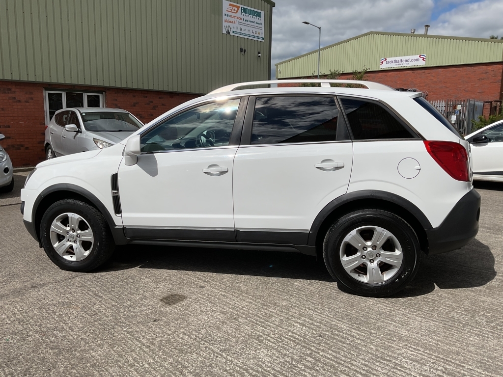 Vauxhall Antara Hatchback 2.2 Diamond Cdti S S White #4