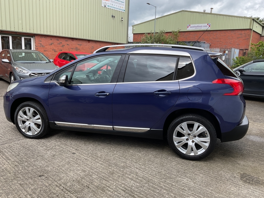 Peugeot 2008 Hatchback 1.6 E-hdi Feline KW64TZL Blue #4