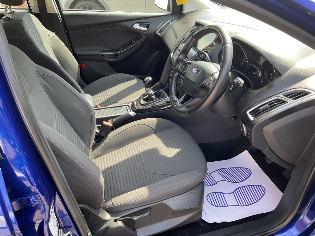 Ford Focus Hatchback 1.5 Titanium Tdci DC65RVU Blue #6