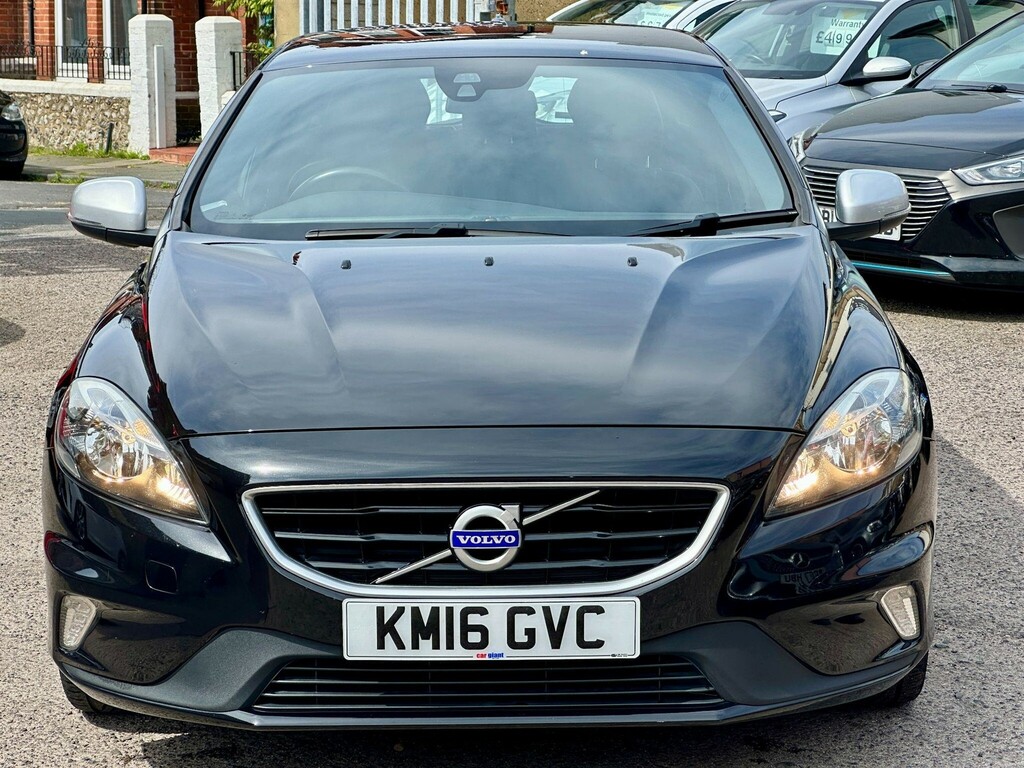Volvo V40 Hatchback KM16GVC Black #2