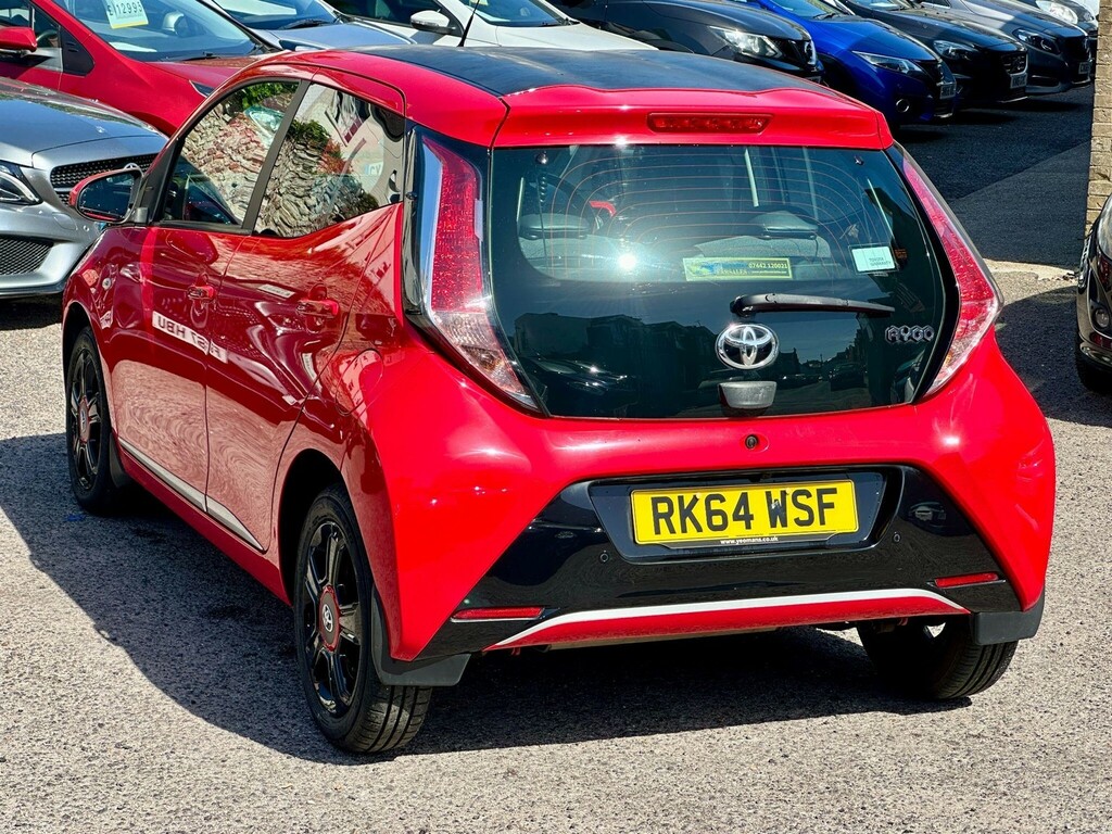 Toyota Aygo Aygo X-pression Vvt-i Cvt RK64WSF Red #3