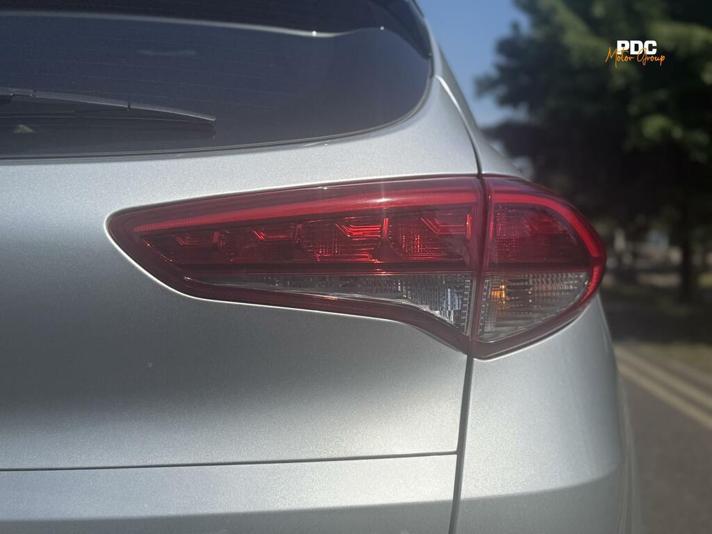 Hyundai Tucson 1.7 Crdi Blue Drive Se Nav Dct Euro 6 Ss Silver #4