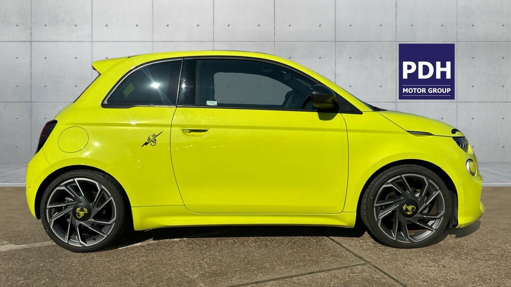 Abarth 500 114Kw Turismo 42.2Kwh Green #2