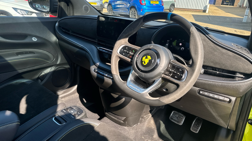 Abarth 500 114Kw Turismo 42.2Kwh Green #6