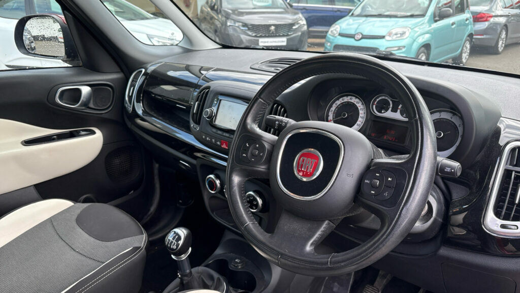 Fiat 500L 1.4 95Hp Trekking Red #6