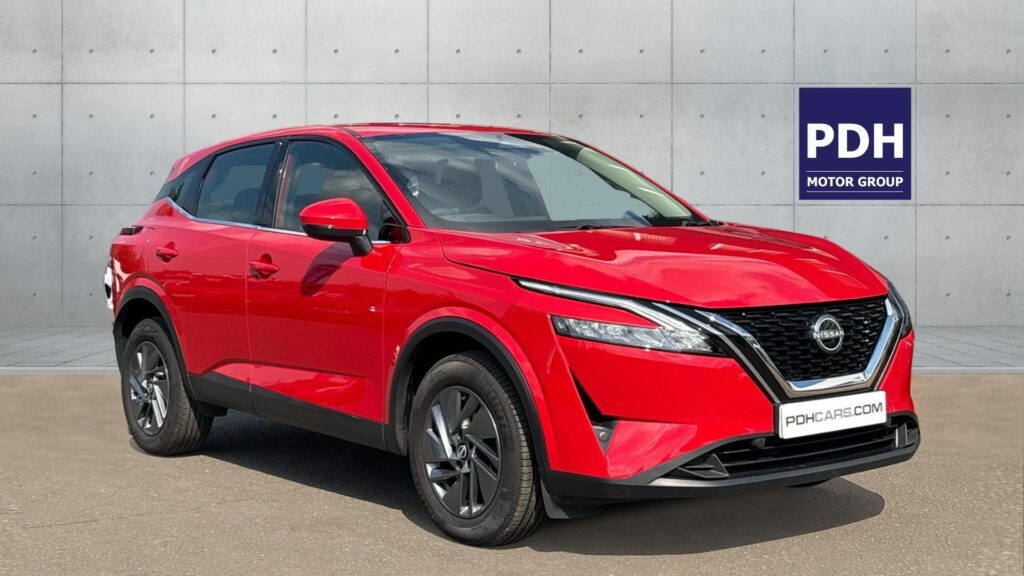 Nissan Qashqai 1.3 Dig-t Mh Acenta Premium Red